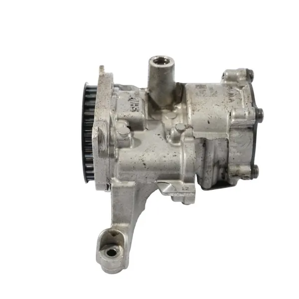 Öljypumppu Audi A5 8T 2.0 TDI OEM 04L145208J image 9
