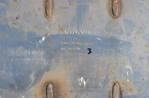 Volvo XC40 B4 Mild Hybrid Uitlaatdemper OEM 32317213 image 7