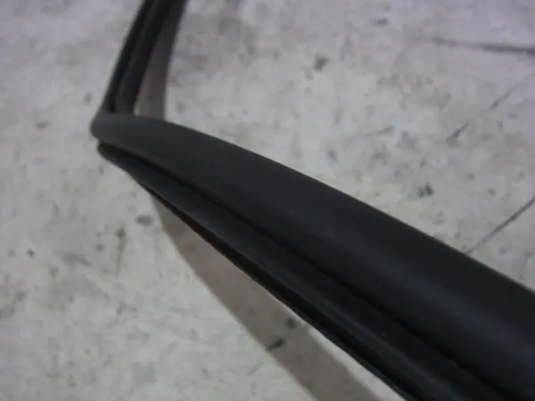 OEM 31457673 Voorrechter deurafdichting Volvo XC90 image 3