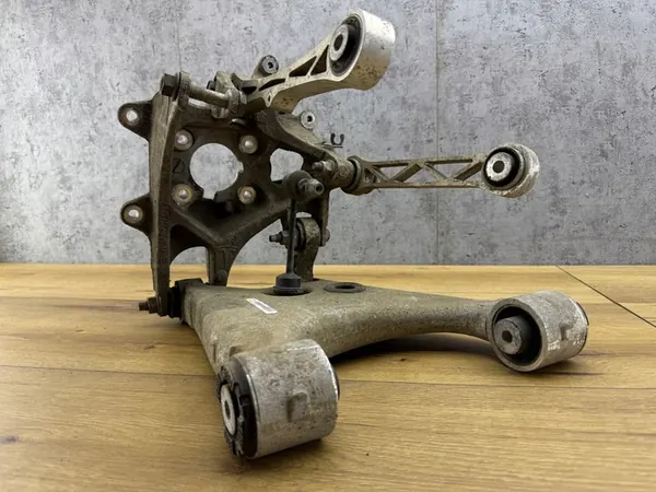 Assemblaggio braccio di controllo posteriore sinistro Tesla S RWD image 2