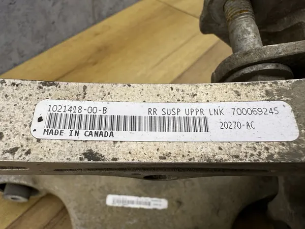 Assemblaggio braccio di controllo posteriore sinistro Tesla S RWD image 9