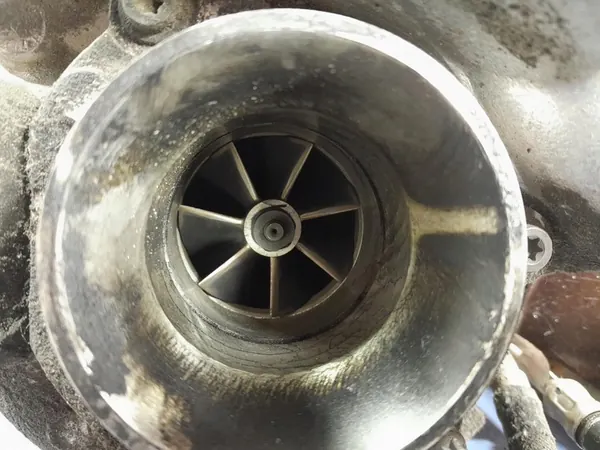 Turbo compresor BMW 7 G11 G12 LCI 8570242 image 6