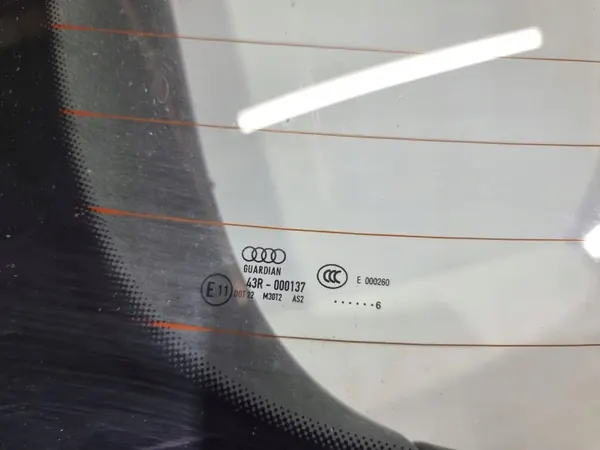 Audi A5 8T Sportback Tavaratilan kansi OEM FBW1104 image 9
