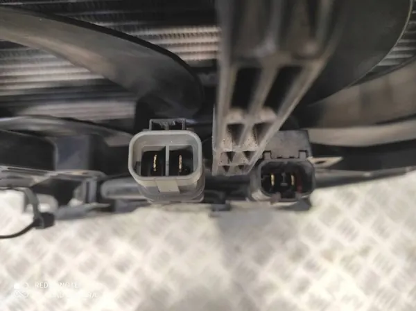 Ventilador de Radiador de Refrigeración de Agua Nissan Juke F15 OEM 214811KK5C image 5