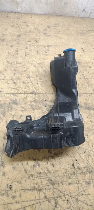 Wasreservoir & Pomp BMW 1 F70 OEM 5A357A7-07 image 3