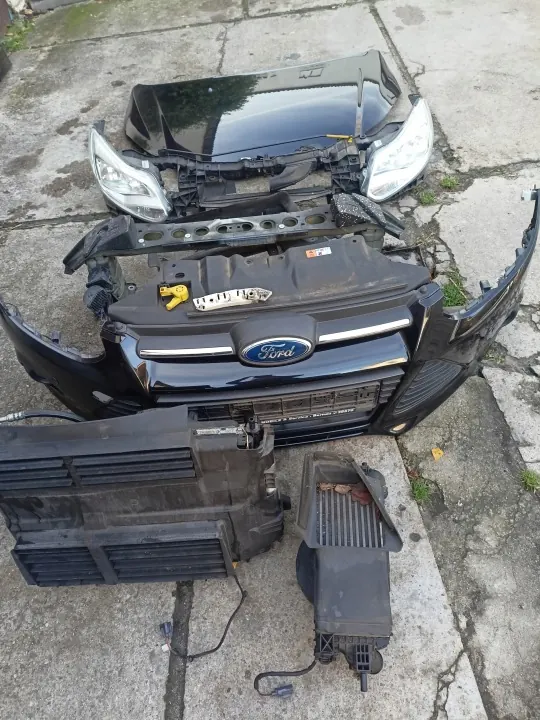 Ford Focus MK3 Vooreind Kit OEM PRZOD KOMPLETNY image 2