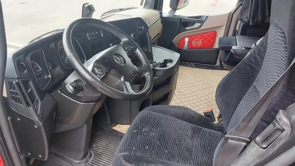 Cabine Mercedes Actros MP4 Giga Space OEM A0006000101 image 4