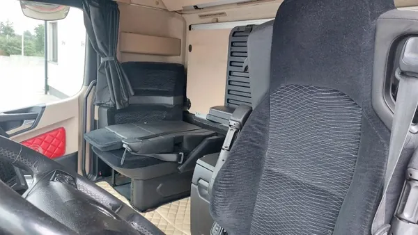 Cabine Mercedes Actros MP4 Giga Space OEM A0006000101 image 5