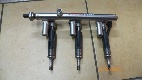 Brandstofrail Citroen Berlingo 1.2 THP 9811353880 image 4