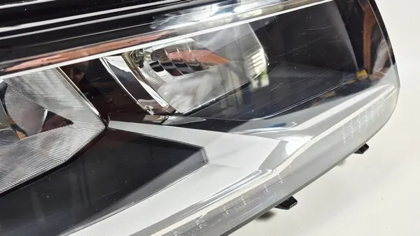 VW TIGUAN II ALLSPACE Farol Direito com LED 5NN941006 image 4