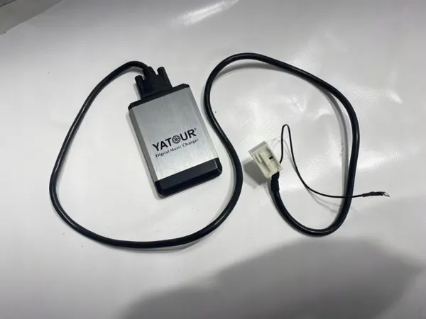 Radio CD USB OEM yatour para Audi A3 8P 1.4 TSI image 2