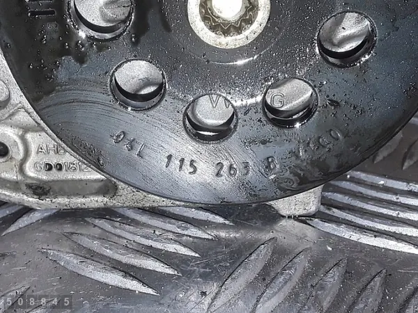 Skoda Octavia Ölpumpe OEM 04L145208K 1.6 TDI image 3