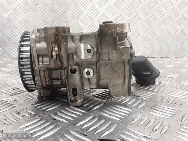 Skoda Octavia Ölpumpe OEM 04L145208K 1.6 TDI image 4