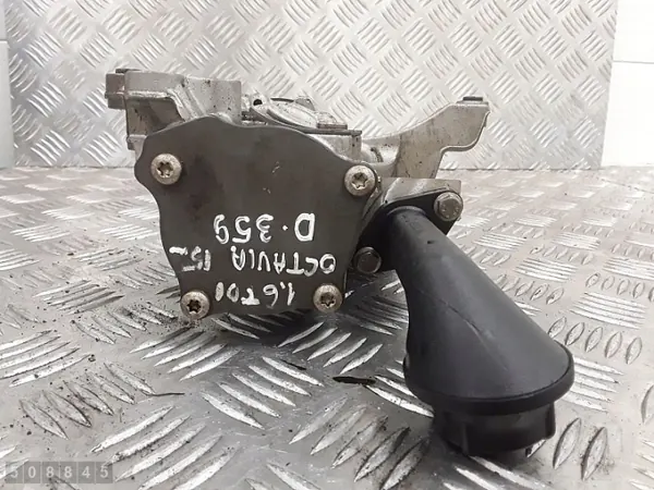 Skoda Octavia Ölpumpe OEM 04L145208K 1.6 TDI image 5