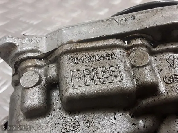 Skoda Octavia Ölpumpe OEM 04L145208K 1.6 TDI image 8