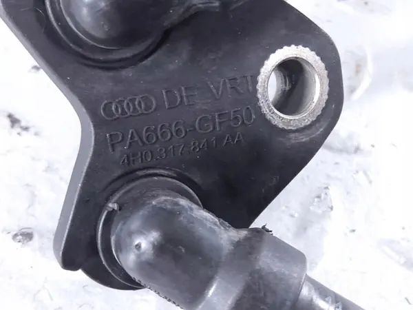 Begagnad Audi A8 S8 D4 Oljekylarrör OEM 4H0317801B image 4