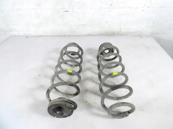 Skoda Rapid Liftback Hinterfedern OEM DEMONTCARS-69446- image 2