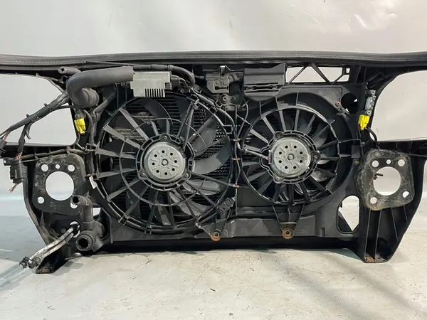 Suporte de radiador dianteiro Audi A4 B7 2.0 TDI TFSI image 8