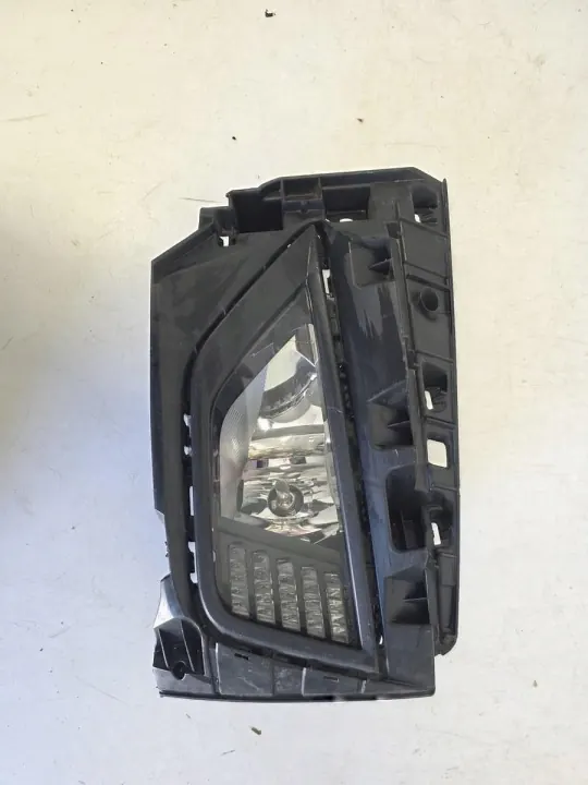 Gebrauchtes Rechtes Halogenscheinwerfer OEM 2G0941662 VW Polo image 2