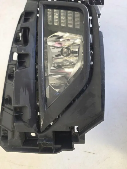 Gebrauchtes Rechtes Halogenscheinwerfer OEM 2G0941662 VW Polo image 5