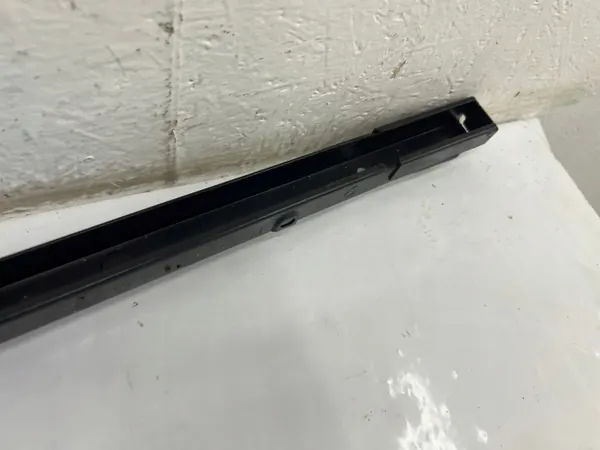 Türführungsschiene OEM 30325780 für Opel Vivaro C image 4