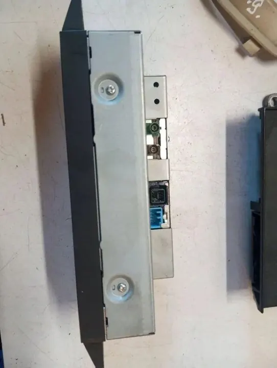 Volvo XC60 Navigationsbildschirm OEM 30772586 2010 image 5
