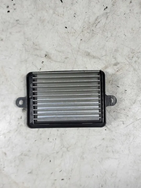 Renault Captur Puhallinvastus OEM MR017600-6000 image 7