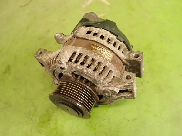Vaihtovirtageneraattori HONDA CIVIC VIII 2.2 D 2006 OEM 104210-4860 image 2