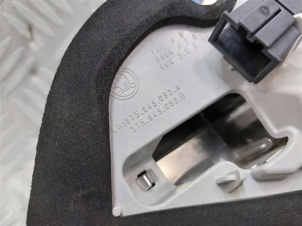 Luz trasera izquierda Skoda Superb II LIFT 2013-2015 3T5945093A image 7