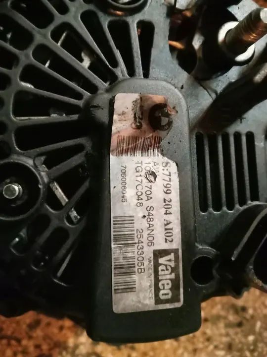 BMW E60 E61 3.0D Alternaattori image 6