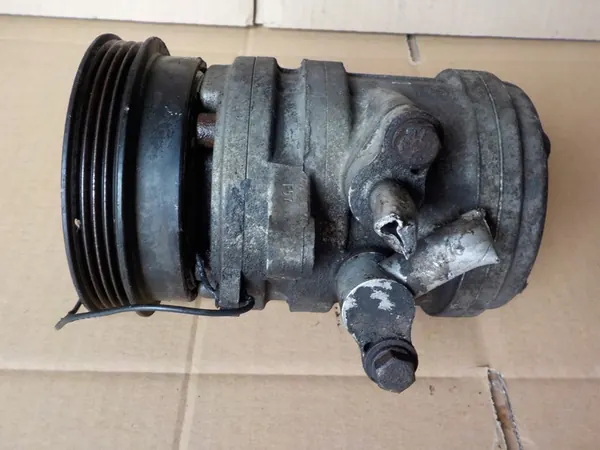 Compresseur de Climatisation HYUNDAI ATOS 97701-05500 image 2