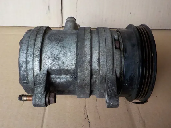 Compresseur de Climatisation HYUNDAI ATOS 97701-05500 image 3