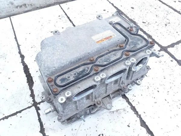 Inversor de voltaje OEM 6G20047140 Toyota Prius 2010 image 2