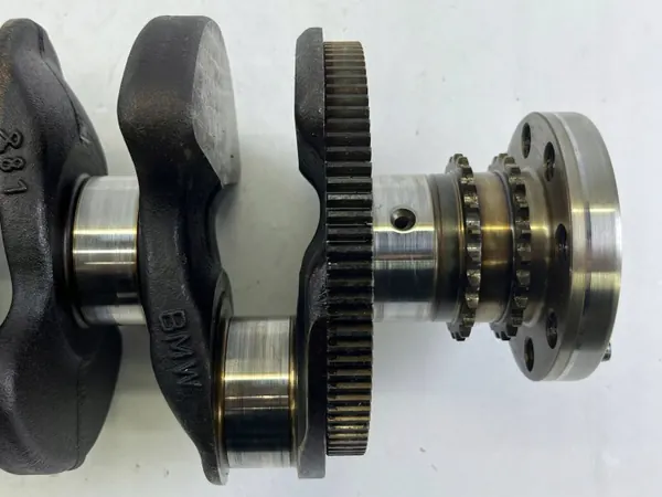 Begagnad BMW vevaxel OEM 7367646 för B48 motor image 9