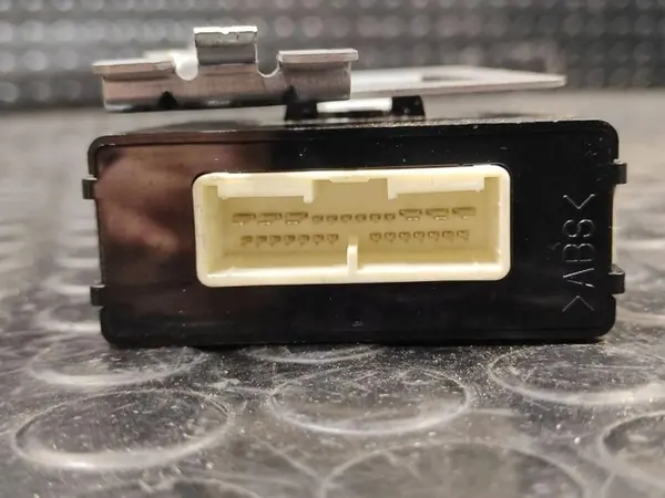 Module de contrôle des feux Peugeot 4008 2013 OEM 8634A058 image 5