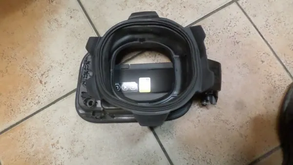 BMW 5 G60 Tankklappe OEM 142904-10 Gebraucht image 5