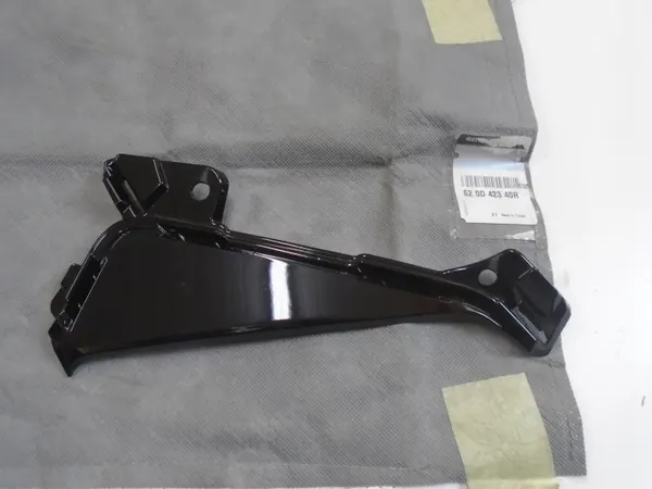 Renault Clio V etupuskuri OEM 620D42340R image 2
