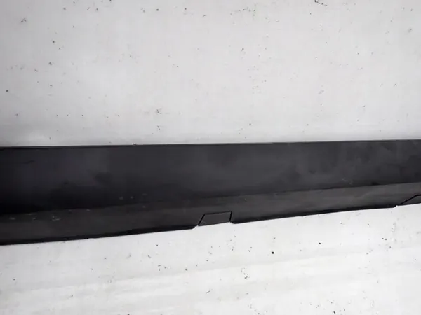 Tesla Model X 15-> Right Side Skirt OEM 1034219-00-E image 4