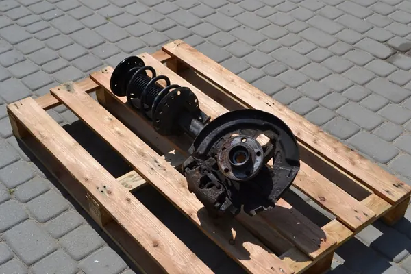 Snodo ammortizzatore anteriore sinistro Volvo V60 I 2.0 D3 image 2