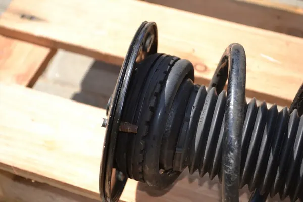 Snodo ammortizzatore anteriore sinistro Volvo V60 I 2.0 D3 image 4