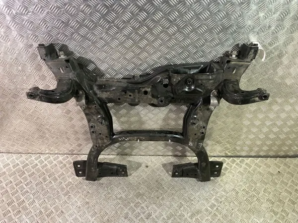 UTO46821 Voorste hulpframe voor Mercedes-Benz GLA image 3