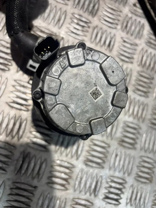 Vattenpump Megane IV Lift 210103582R image 4