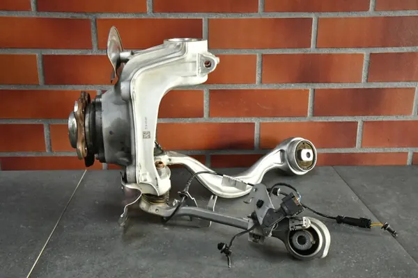 OEM 662358389 Vänster Framknä & Stötdämpare BMW X3 G45 image 5