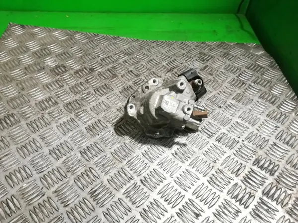 Delphi insprutningspump OEM 04B130755F image 2
