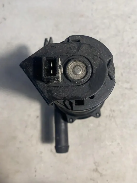 Land Rover Vattenpump OEM 0392022002 - Begagnad image 4