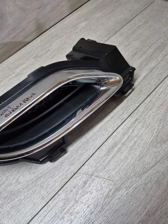 Mercedes-Benz C W205 Ljuddämpartipp OEM A2058850456 image 3