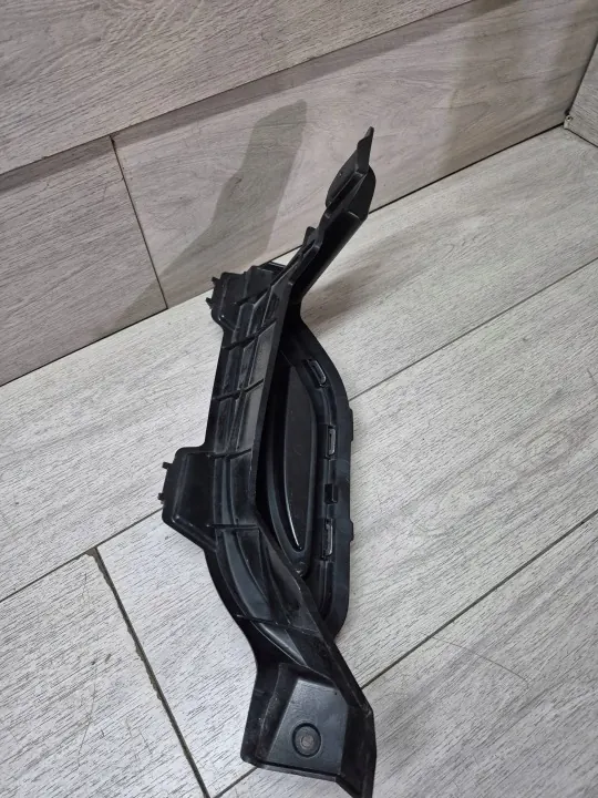 Mercedes-Benz C W205 Ljuddämpartipp OEM A2058850456 image 4