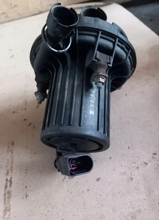 AUDI A4 B6 B7 1.8T Pompe à air secondaire 8E0906613D image 2
