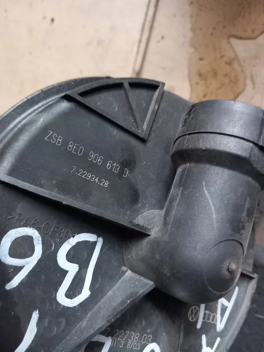 AUDI A4 B6 B7 1.8T Pompe à air secondaire 8E0906613D image 3