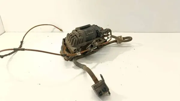 Compresseur suspension Audi A6 OEM 4G0616005C image 10